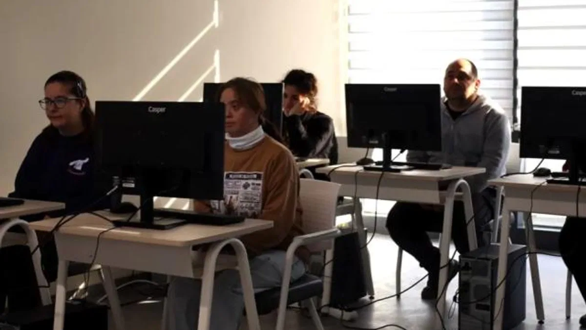 Kocaeli’de engelli bireylere dijital eğitim desteği