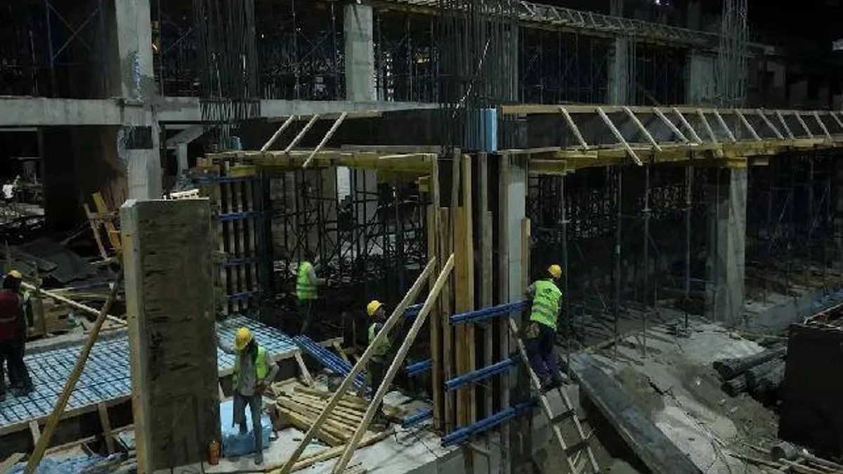 Bakan Kurum deprem bölgesinden çalışma görüntüleri paylaştı