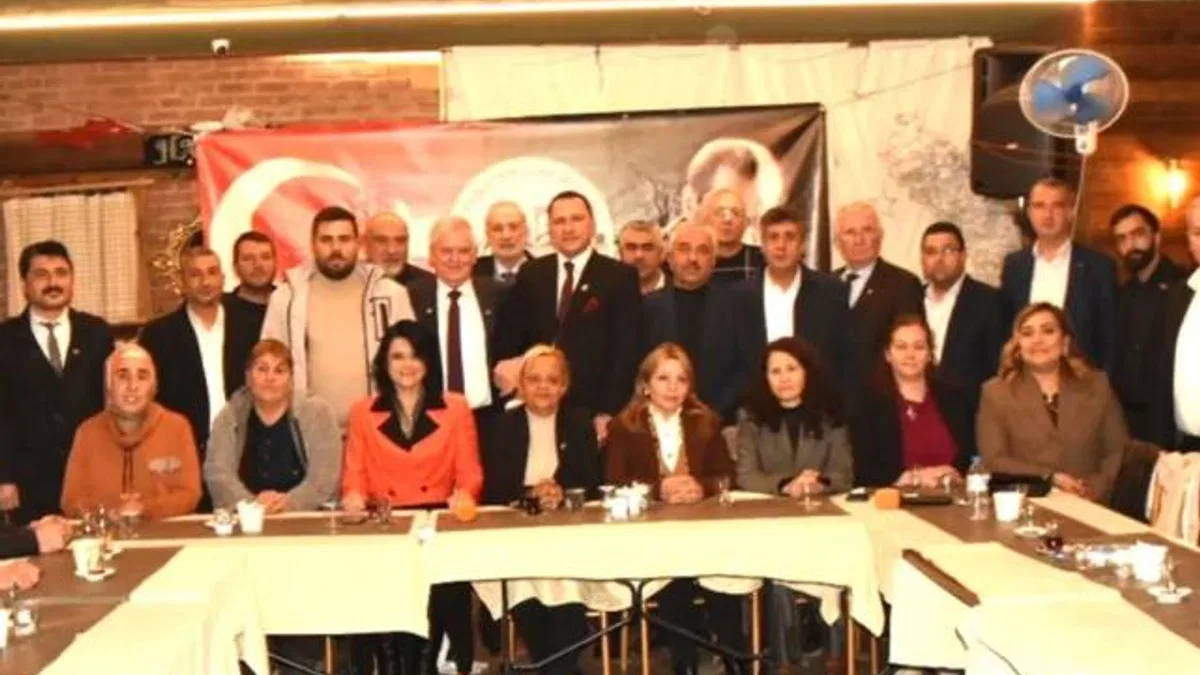 Manisa Dostlar Meclisi'nde demokrasi buluşması