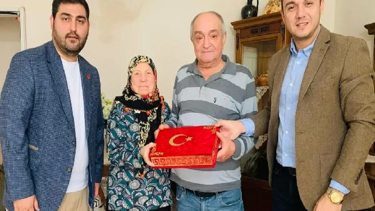 İzmit Belediyesinden Kıbrıs Gazilerine anlamlı ziyaret