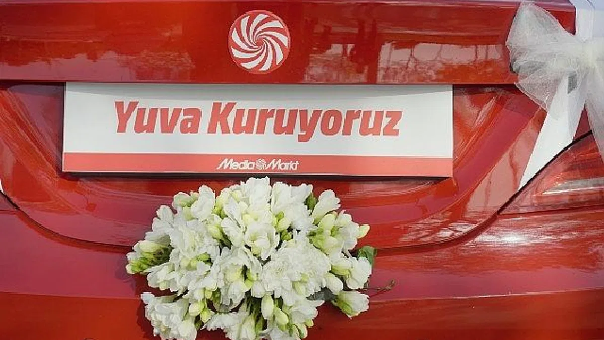 MediaMarkt Türkiye'nin 'Gelin' Arabası büyük ilgi gördü!