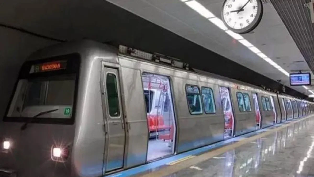 İstanbul'da metro seferleri durdu