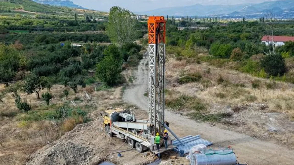 Geyve Doğantepe’ye 132 metre derinlikten kaliteli su