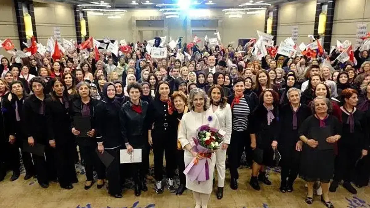 LÖSEV, Dünya Kadınlar Gününde "Umudumuz Kadın Dayanışması" Diyerek Konya'dan Seslendi