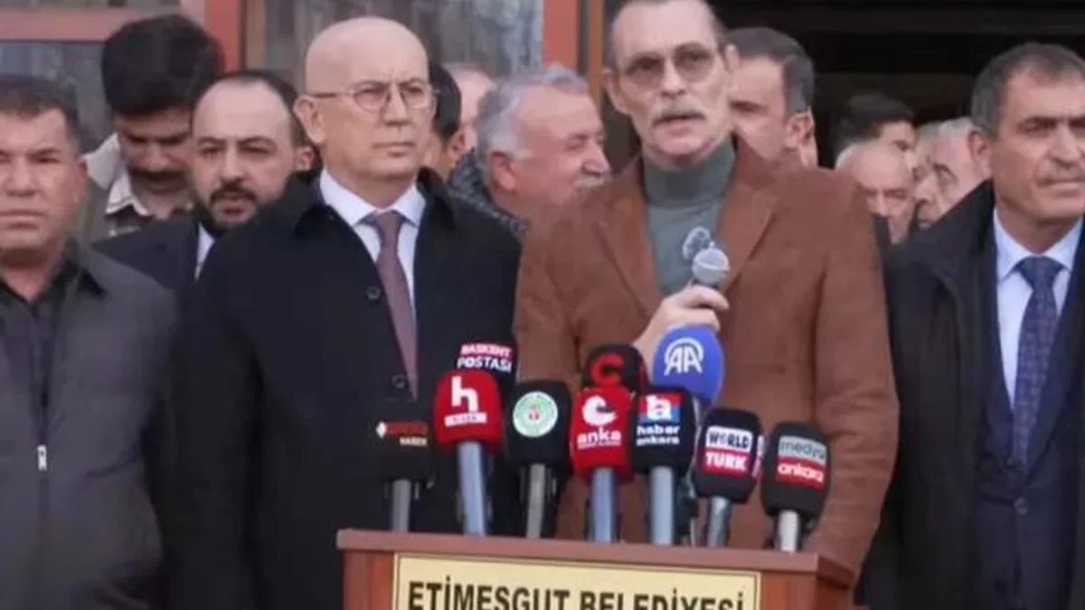 Etimesgut'ta 'yolsuzluk' iddialarına Beşikçioğlu’ndan açıklama