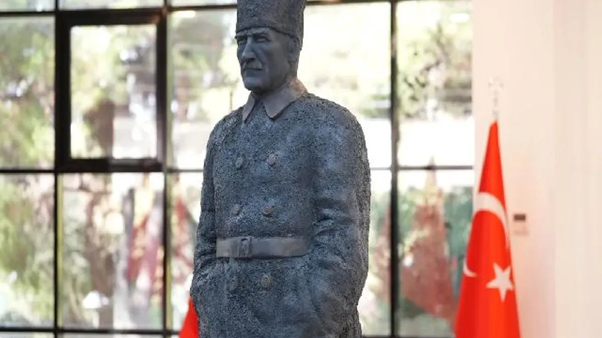 Manisa’da 'Atatürk Heykelleri Sergisi' açıldı