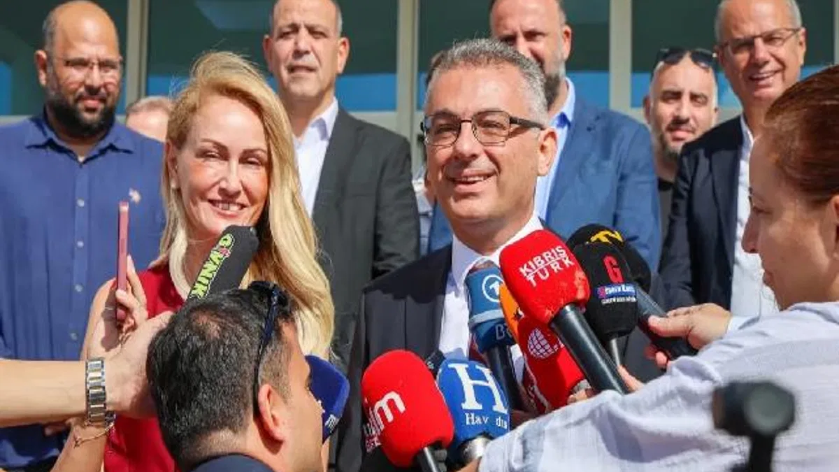 KKTC'nin 6. Cumhurbaşkanı mazbatasını aldı... Yemin töreni 24 Ekim'de