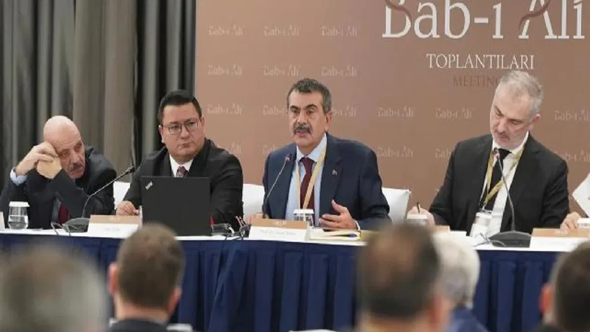 Bakan Tekin 'Bab-ı Ali Toplantılarının' konuğu oldu