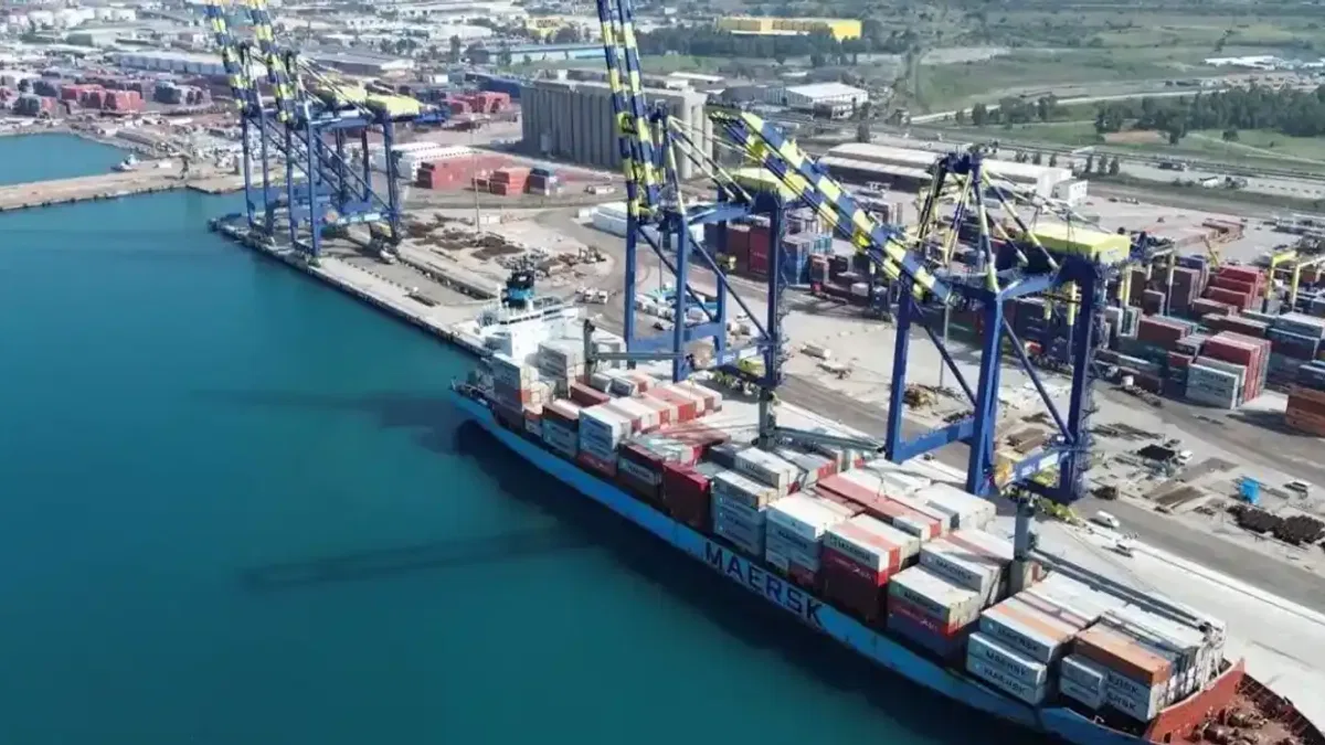 Limanlarda yük ve konteyner hareketliliği arttı