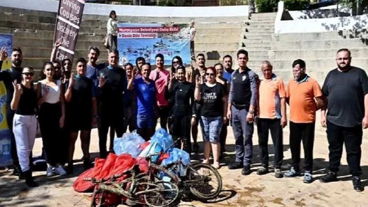 Antalya Kaleiçi Yat Limanı’nda deniz dibi temizliği yapıldı
