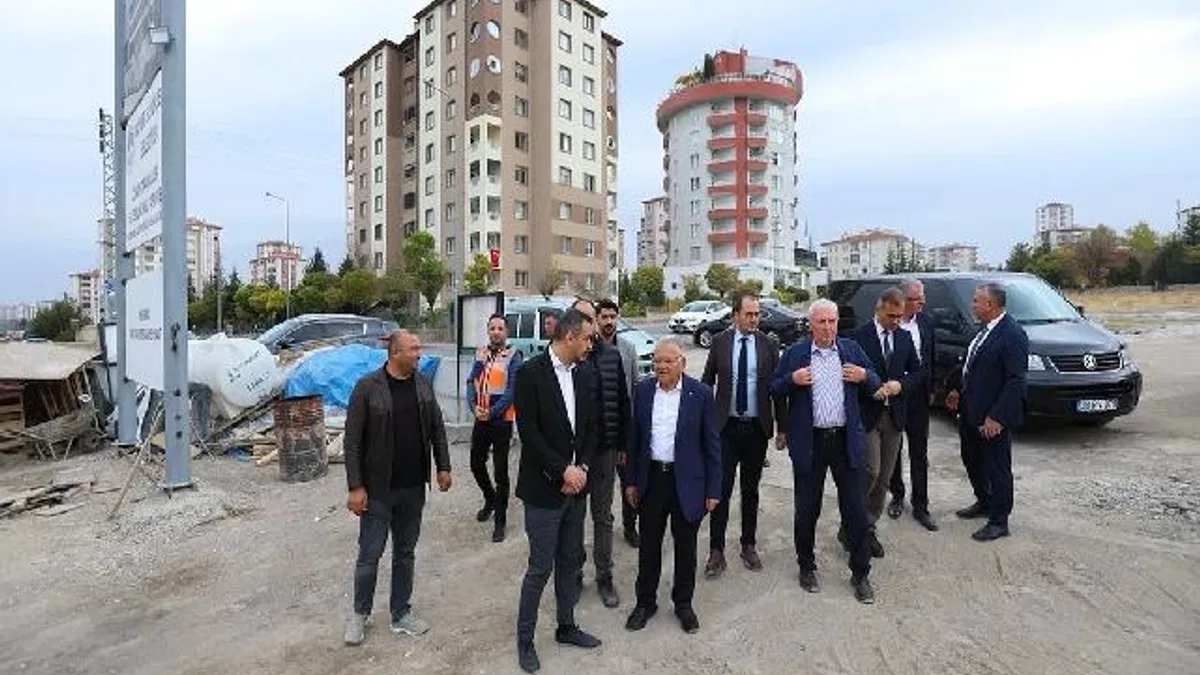 Memduh Büyükkılıç'tan Gökkent'teki okul inşaatına sıkı takip