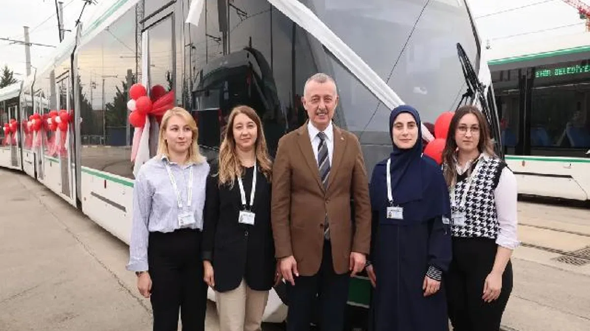 Başkan Büyükakın:  Vatman olmak isteyen  kadınlara kapımız açık