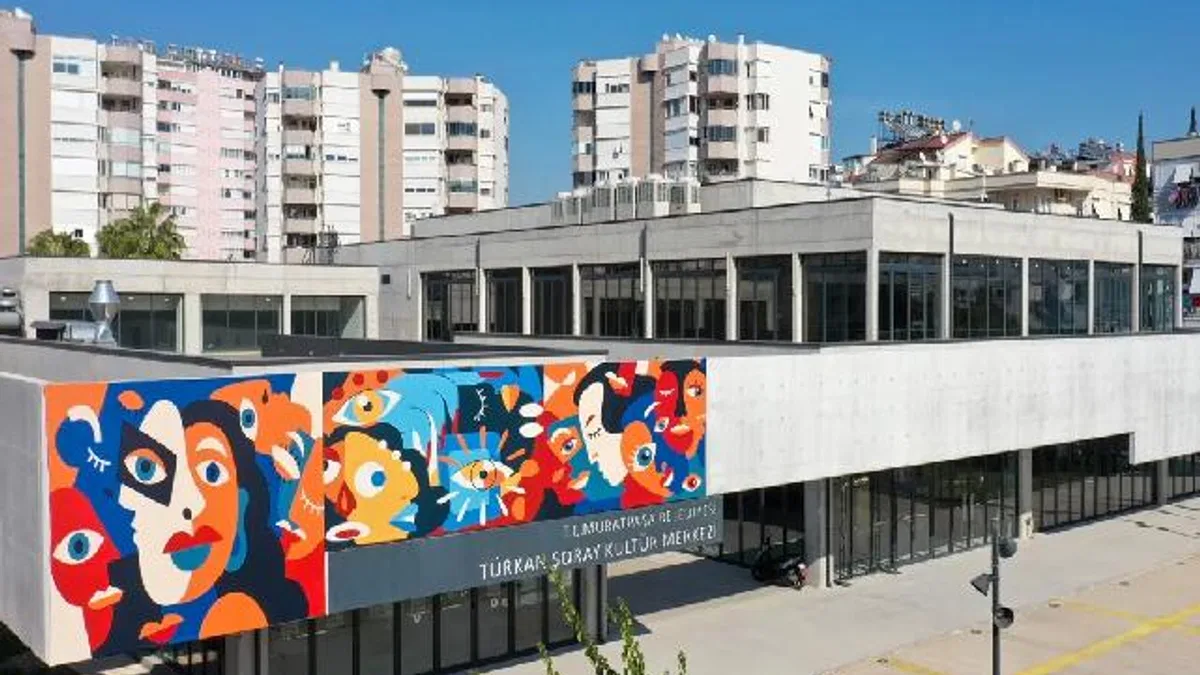 Dışavurumcu sanatın ustası 'Velhasıl' ile Muratpaşa'da