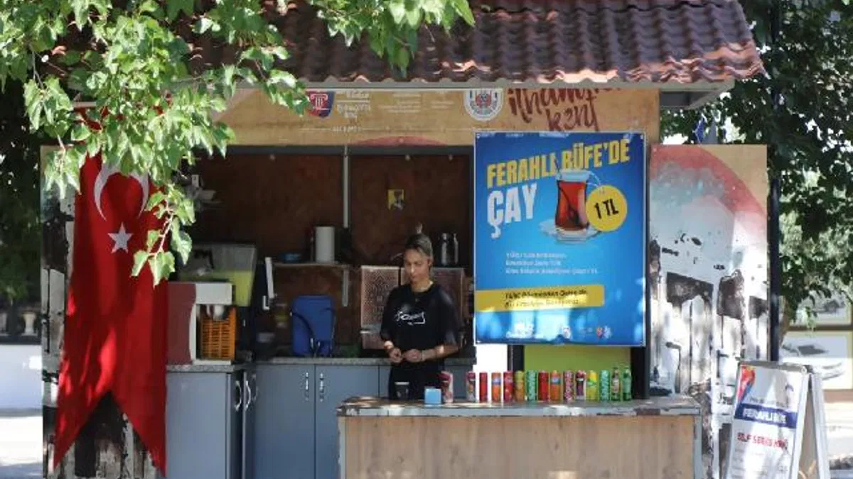 Enflasyona karşı sıcak bir bardak: Selçuk’ta çay 1 TL!