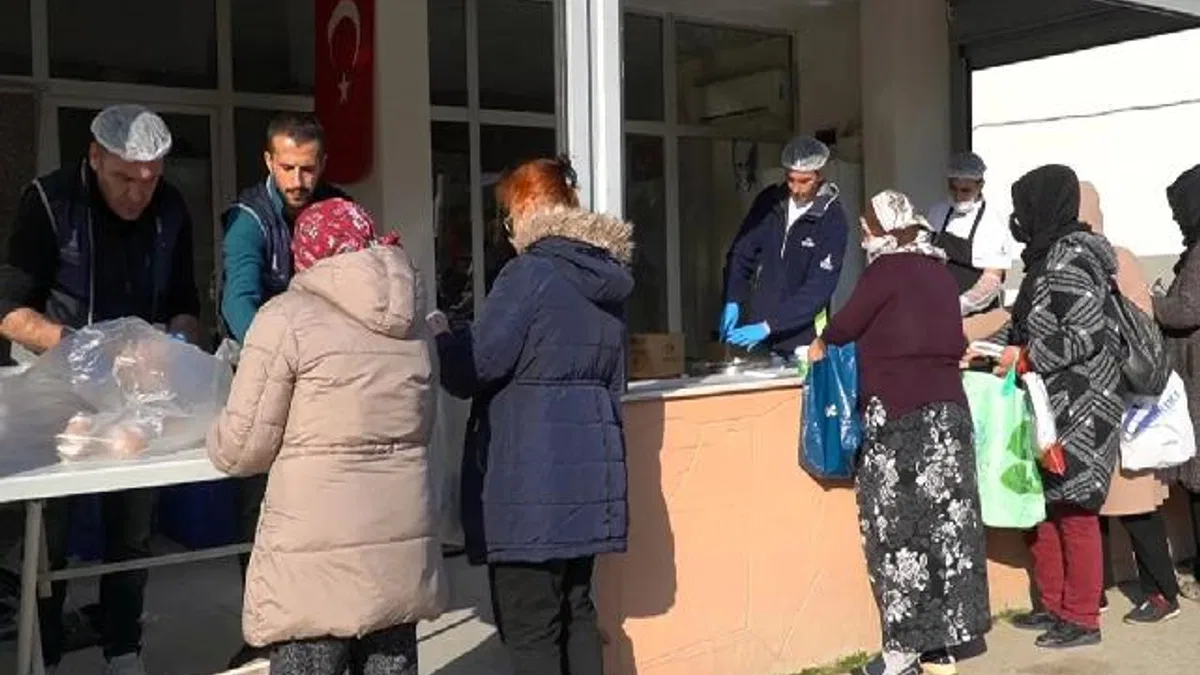 İzmir’de ramazan bereketi sürüyor
