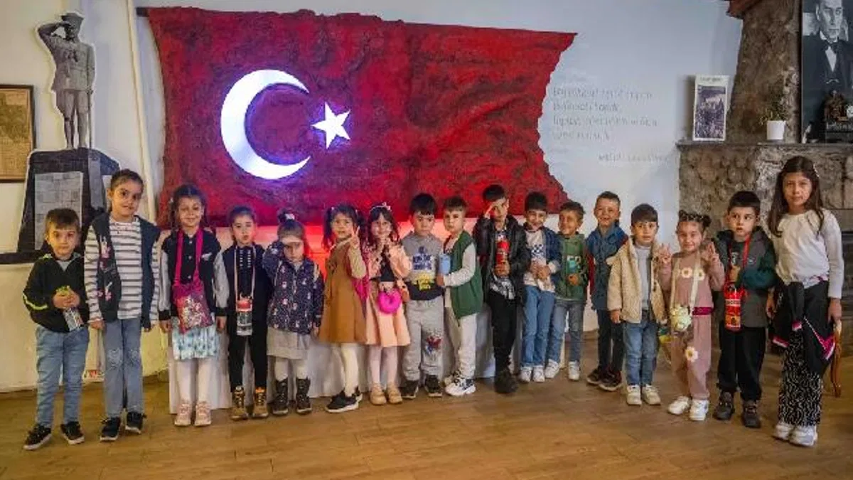 Çocuklar ve kadınlar Cumhuriyet ruhu ile Belkahve’de buluştu
