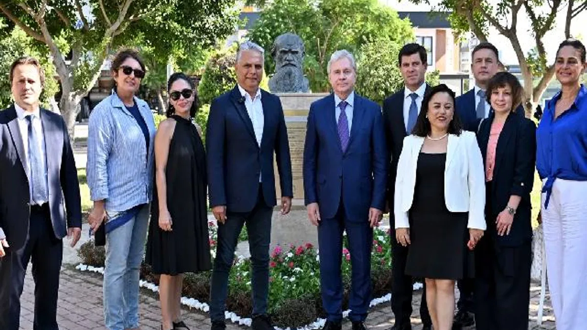 Moskova Hükümet Bakanı Çeremin’den Muratpaşa'ya ziyaret