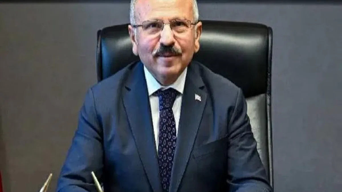 İlber Ortaylı’dan Tokat Milletvekili Yusuf Beyazıt’a övgü