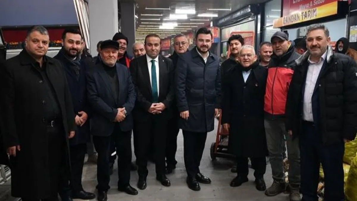 Memduh Büyükkılıç'tan Kayseri hal esnafına sabah ziyareti