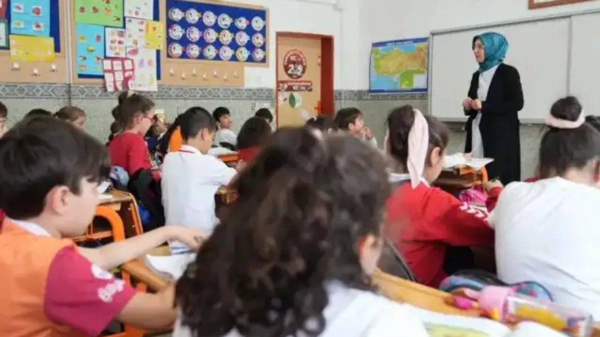 Öğretmenlerin il içi yer değiştirme sonuçları açıklandı
