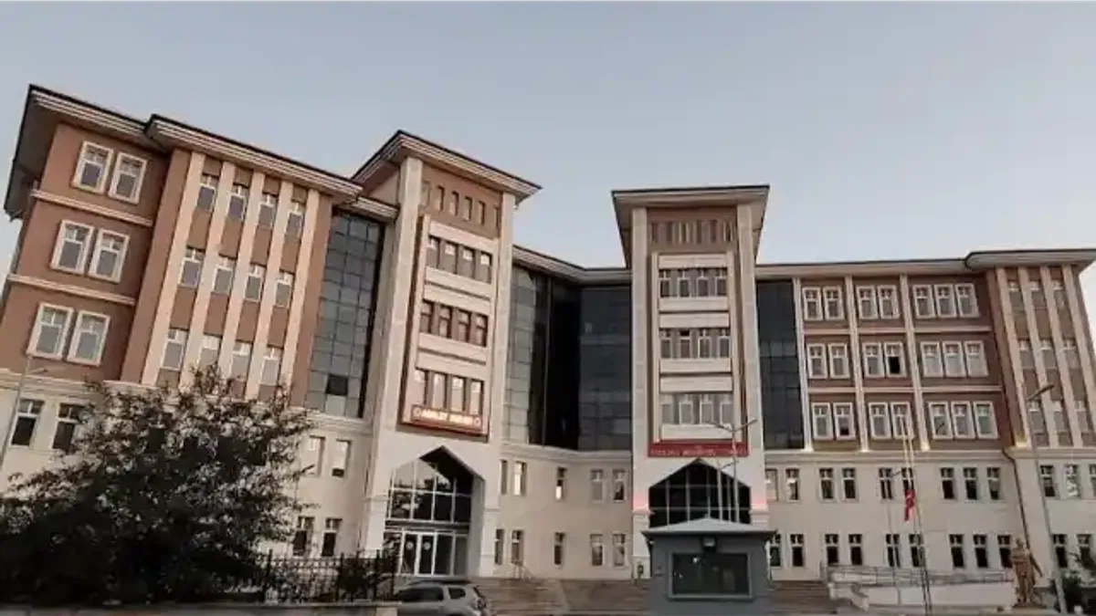 HSK'dan Suşehri Adliyesi kararı... Bölge derecesi yükseltildi