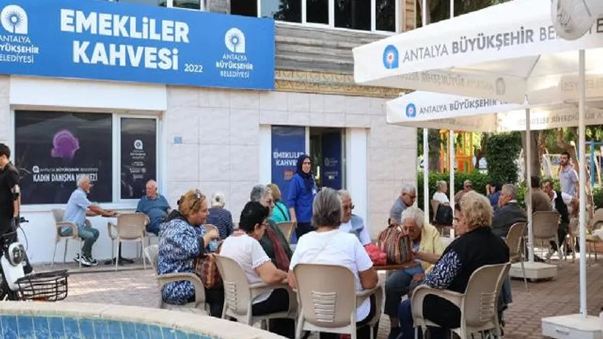 Antalya Büyükşehir Belediyesi emeklileri de unutmuyor