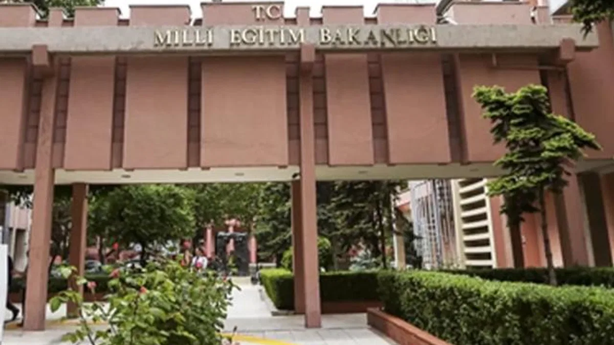 MEB’den 'özel program uygulayan okullara öğrenci seçimi' haberlerine yalanlama