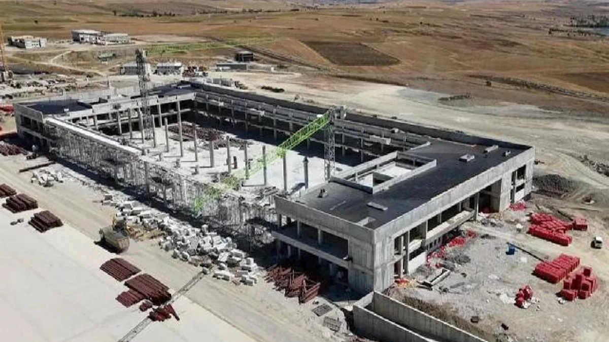 Orta Anadolu'nun kalbinde yeni havalimanı yükseliyor