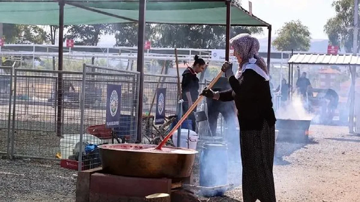Kayseri Talas'ta vatandaşlar kışlık hazırlıklarını tamamladı