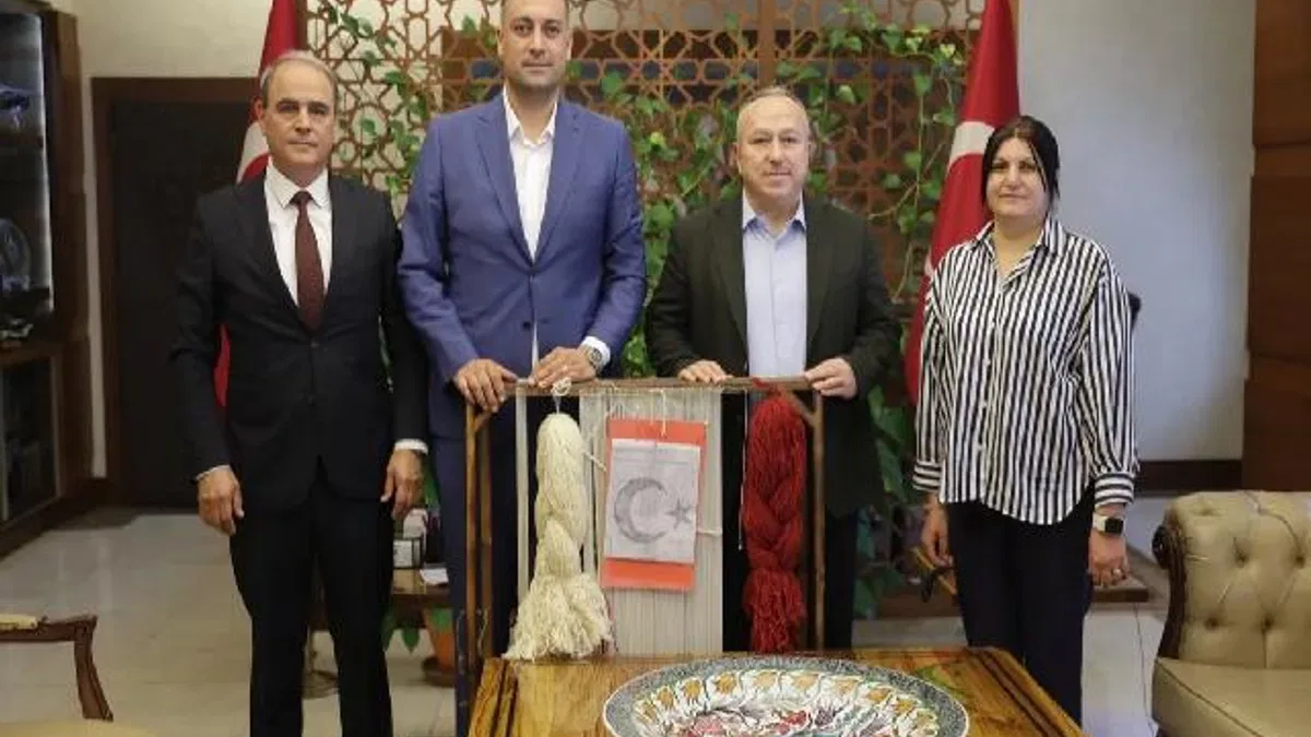 “İlmek İlmek Türkiye”de ilk ilmek Vali Fidan'dan