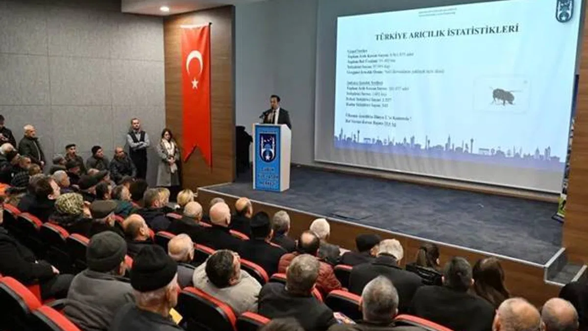 Ankara Çubuk’ta arıcılara modern üretim eğitimi