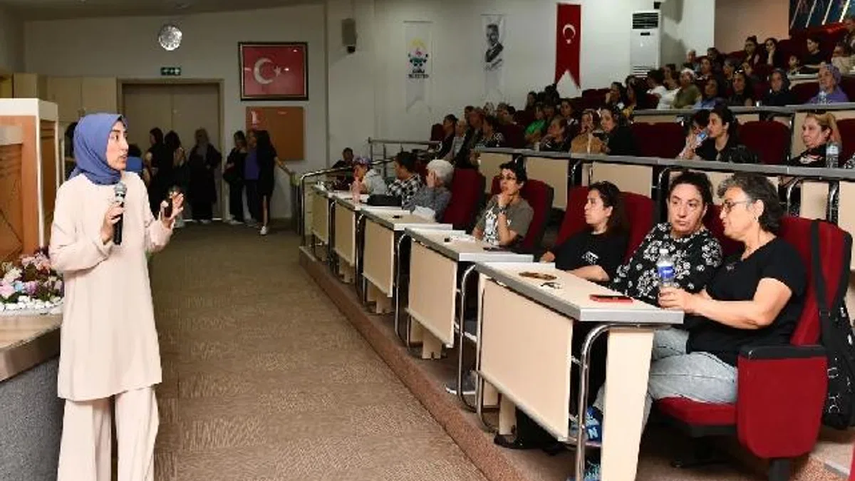 Çiğli'de kadınlara sağlıklı yaşam paneli