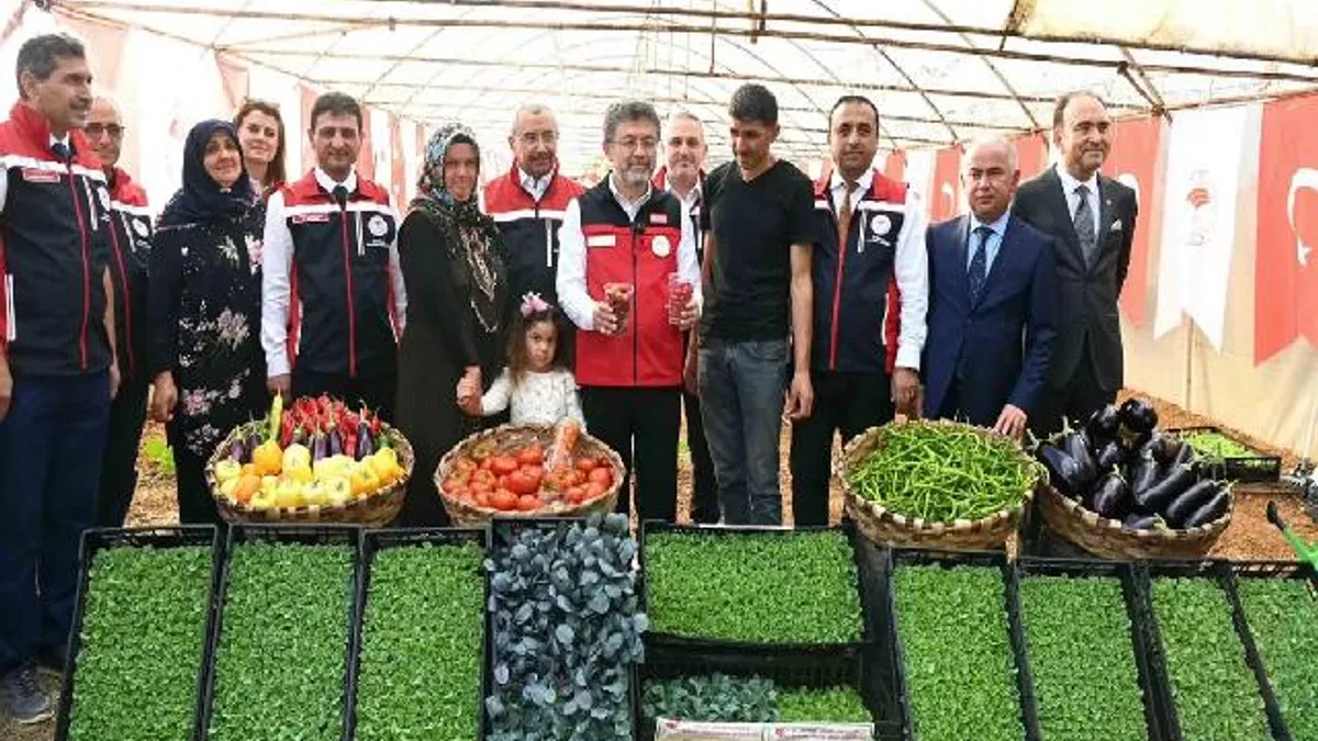 Bakan Yumaklı Şile’de üreticilerle buluştu
