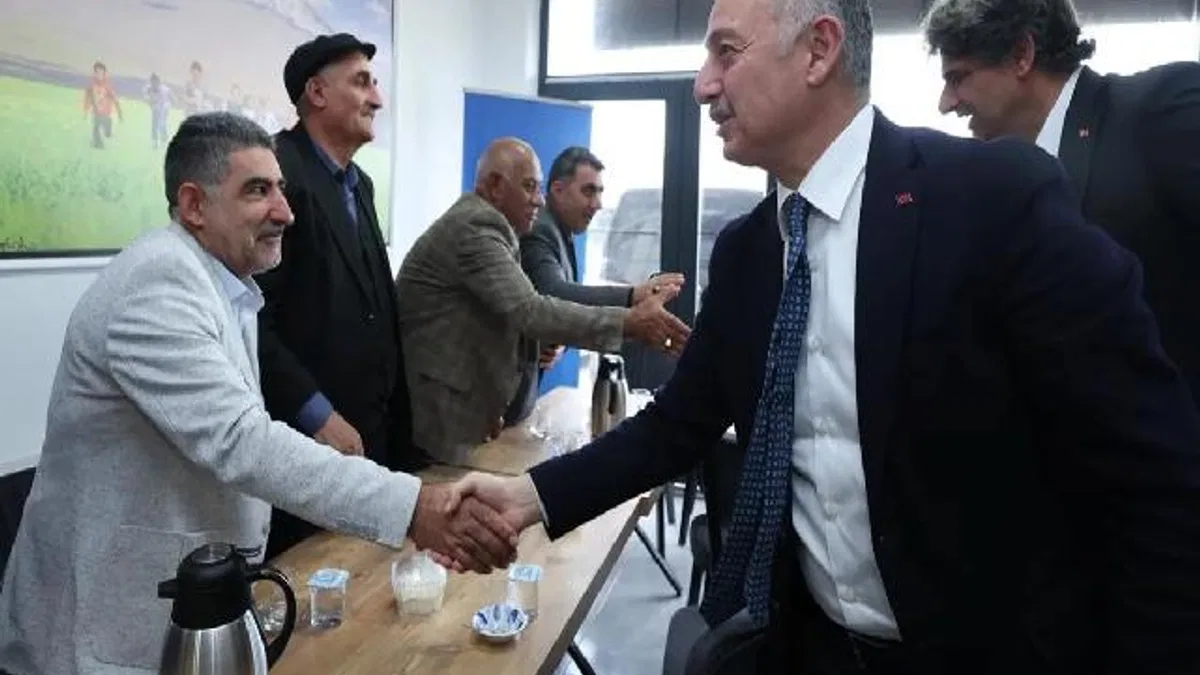 Kocaeli'de Başkan Büyükakın, Ağrılılarla bir araya geldi