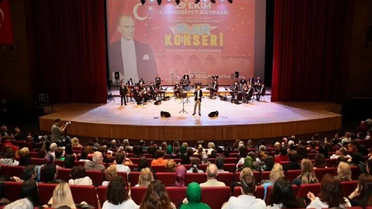 Denizli Büyükşehir’den Cumhuriyet’in 102. yılında nostaljik gece