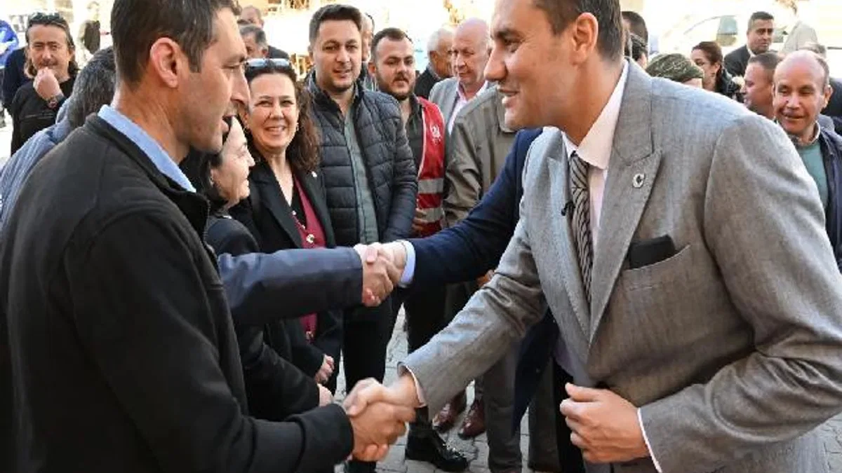 Başkan Zeyrek Manisa'da halkla buluştu