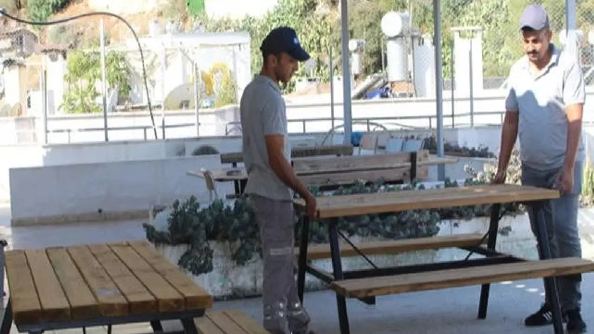 Antalya’da okullara ve mahallelere bank ve piknik masası desteği