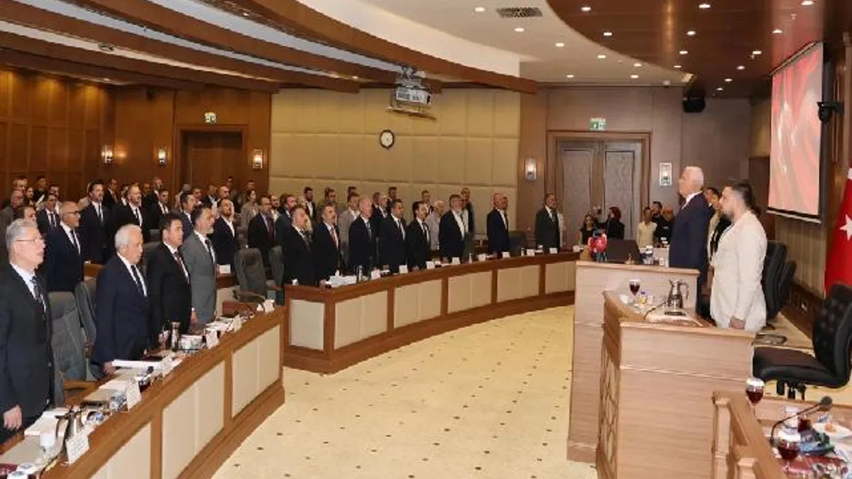 Bursa Büyükşehir Meclisi'nden kurtuluşa özel saygı