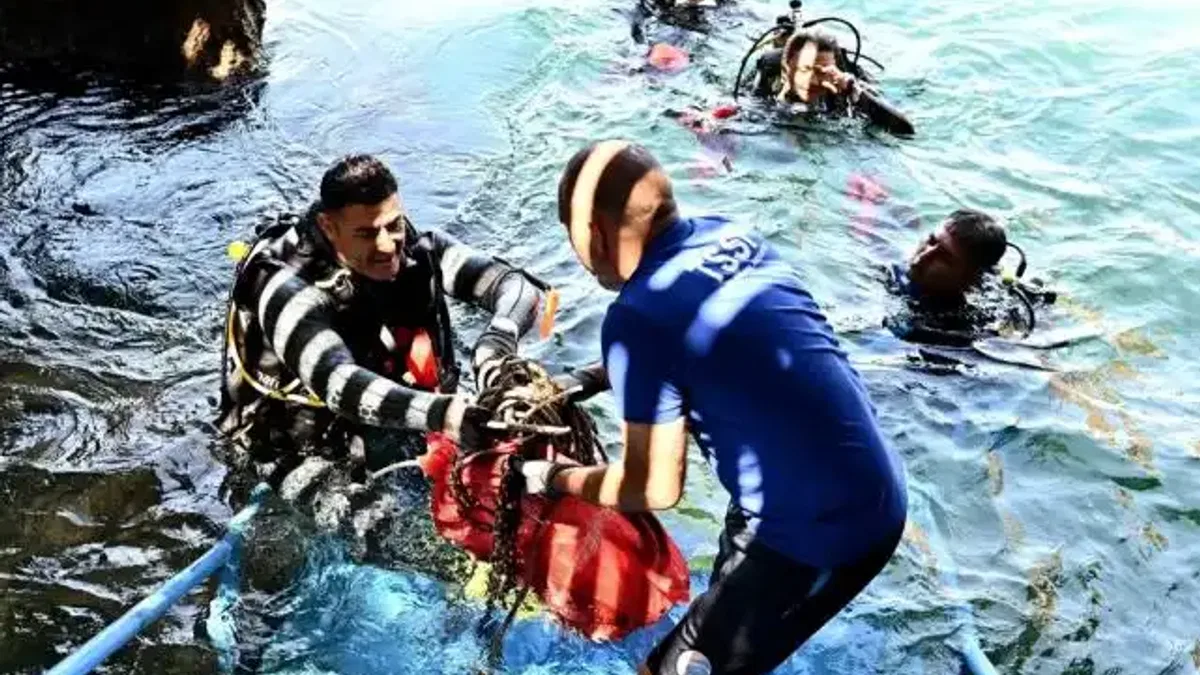 Antalya'da denizden çıkan atıklar sanat eserine dönüşecek