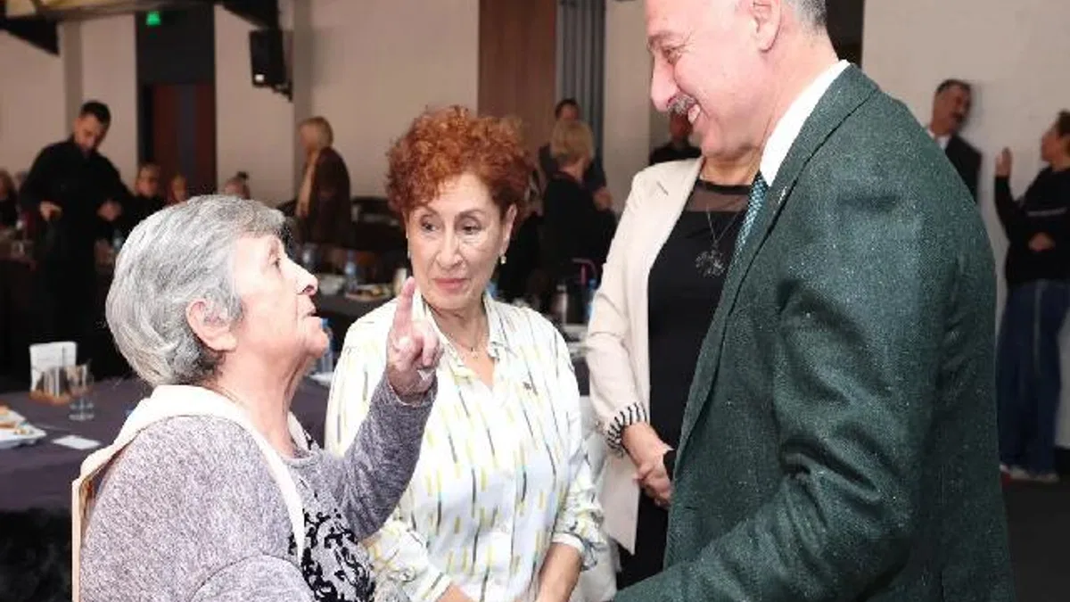 Kocaeli’de Başkan Büyükakın yaşlılarla buluştu