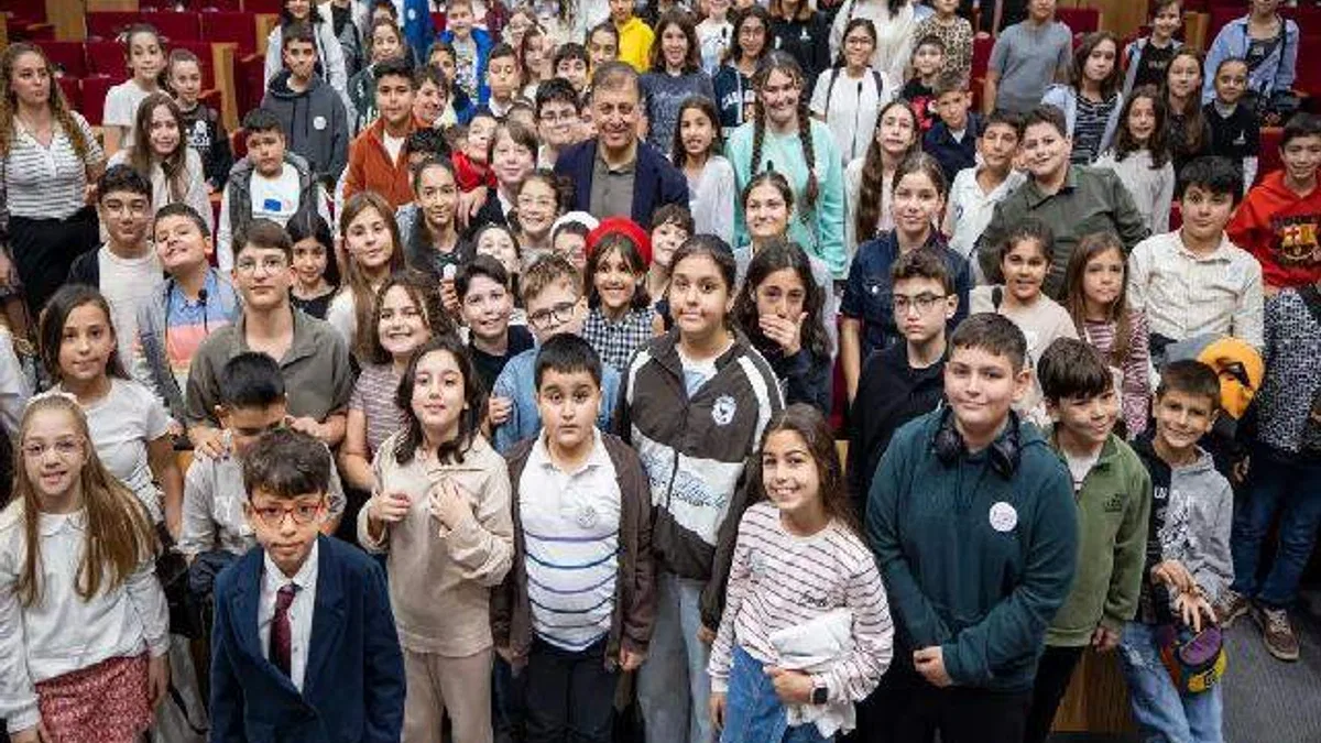 Başkan Tugay İzmir Çocuk Meclisi üyeleriyle buluştu
