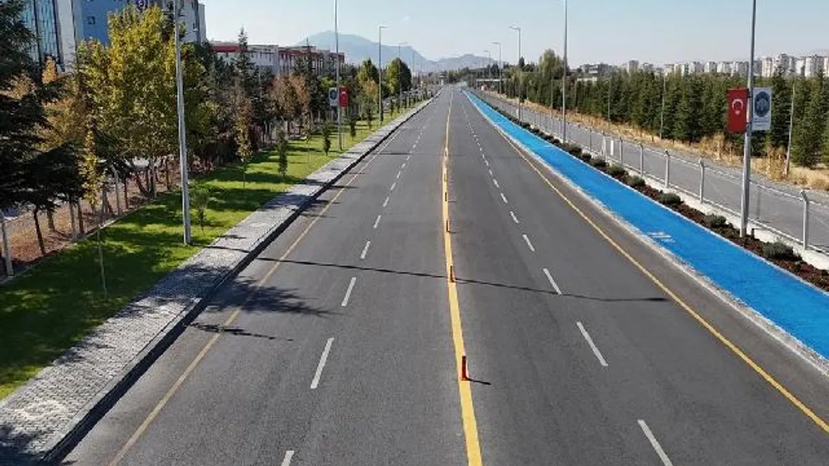 Kayseri Melikgazi Albayrak Caddesi'ni hizmete açıyor