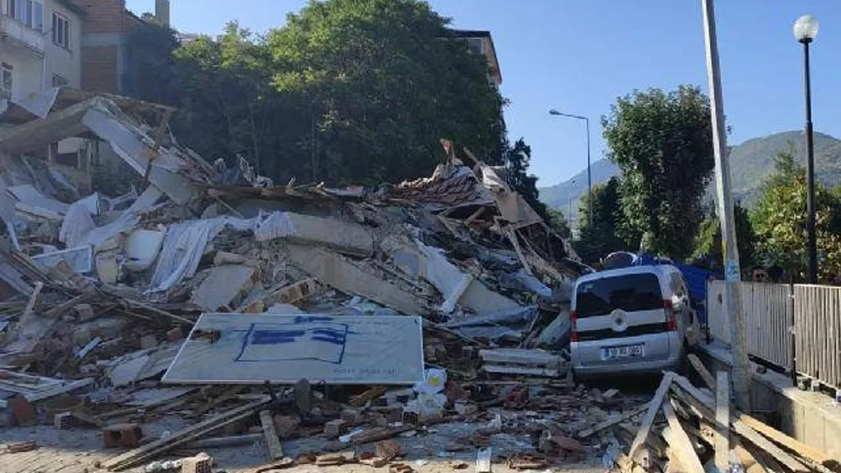 Bursa Büyükşehir depremde Balıkesir'in yanında