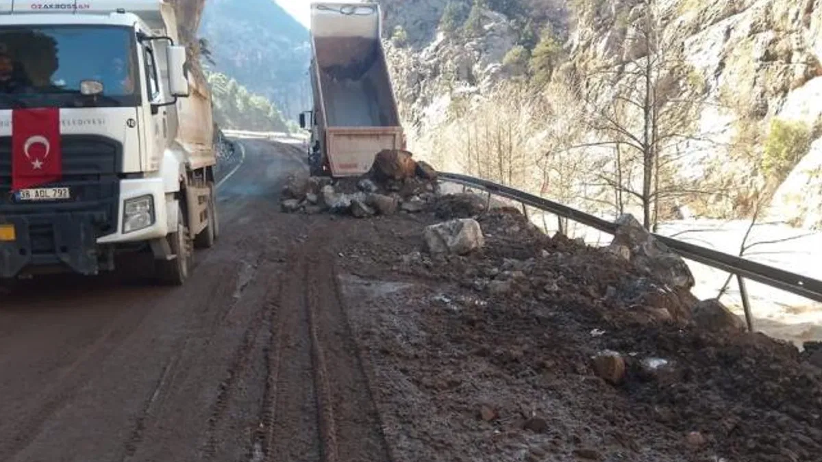 Kayseri Büyükşehir'den kar ve selle sıkı mücadele