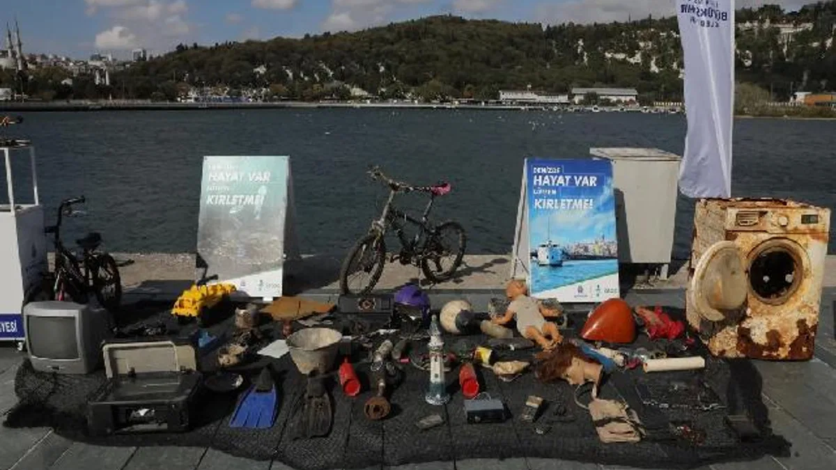 Marmara Denizi'nden neler neler çıktı? Atıklar Marmara Forum'da sergilendi