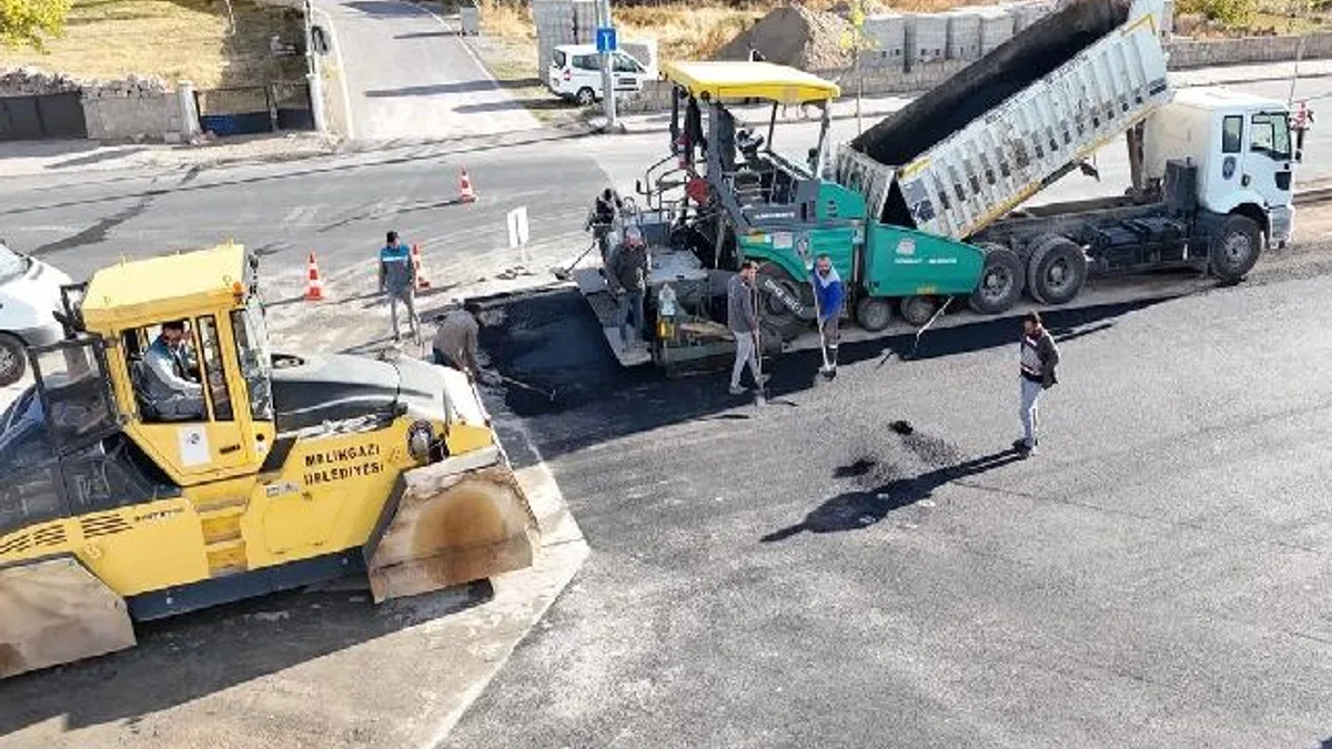 Kayseri Melikgazi'de tam gaz asfalt çalışması