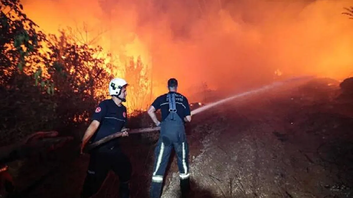 Antalya İtfaiyesi’nden yangınlara hızlı ve etkin müdahale