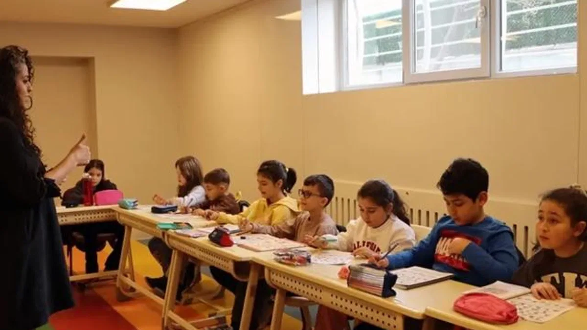 İstanbul Maltepe'de dil kurslarıyla geleceğe hazırlanıyorlar