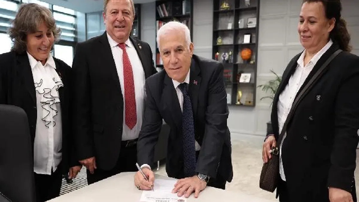 Bursa'da Başkan Bozbey'de TÜED üyesi oldu