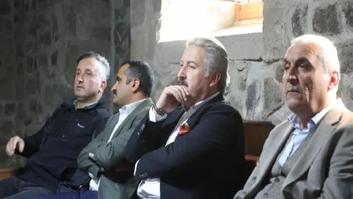 Kayseri Mektep Melikgazi'de kariyer söyleşileri sürüyor